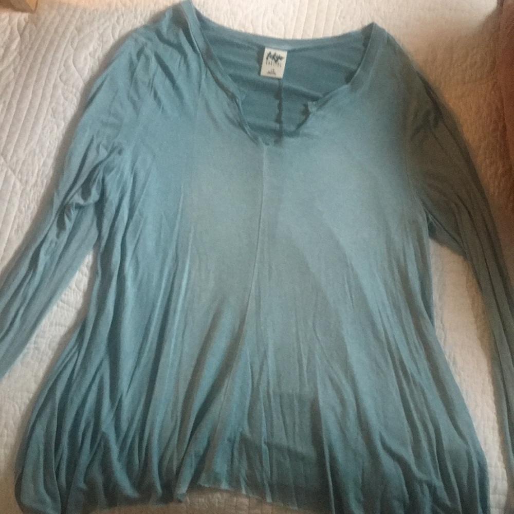 Long sleeve shirt